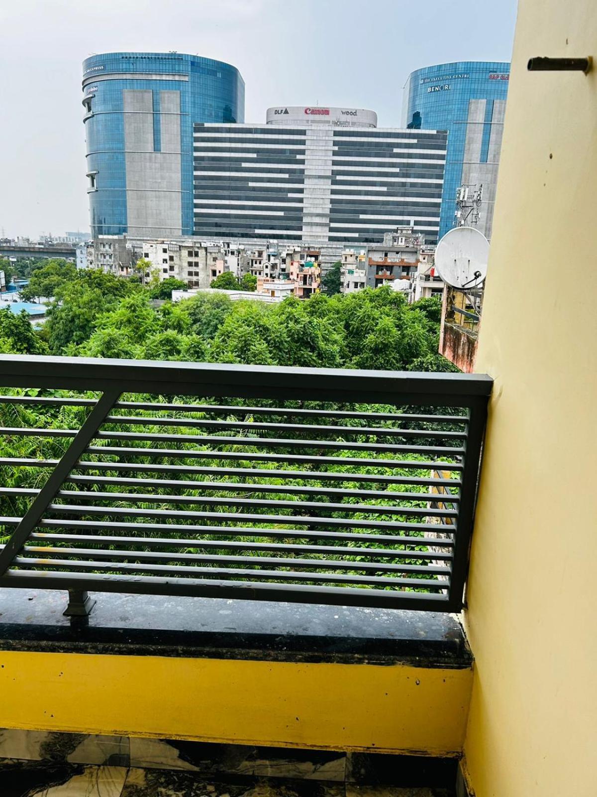 Vibe Communal Living Gurgaon Exterior photo